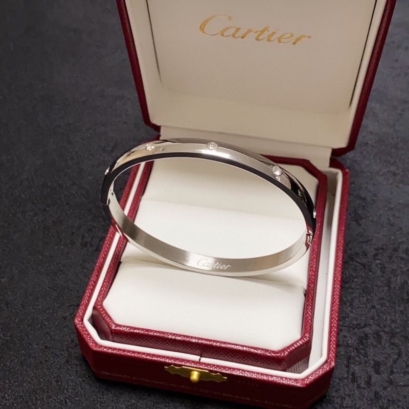 Ca*t1er bracelets